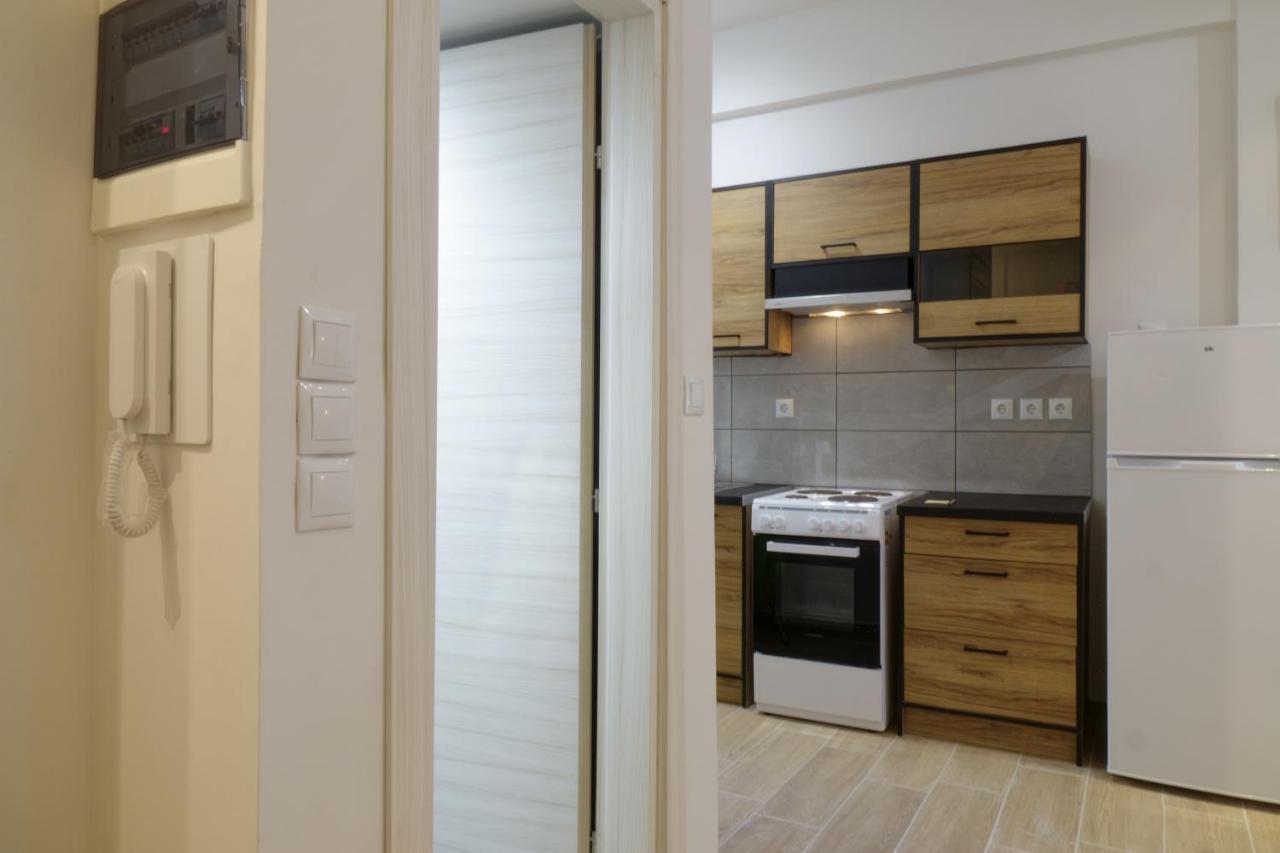 Cozy In Neos Kosmos By Zain Apartment